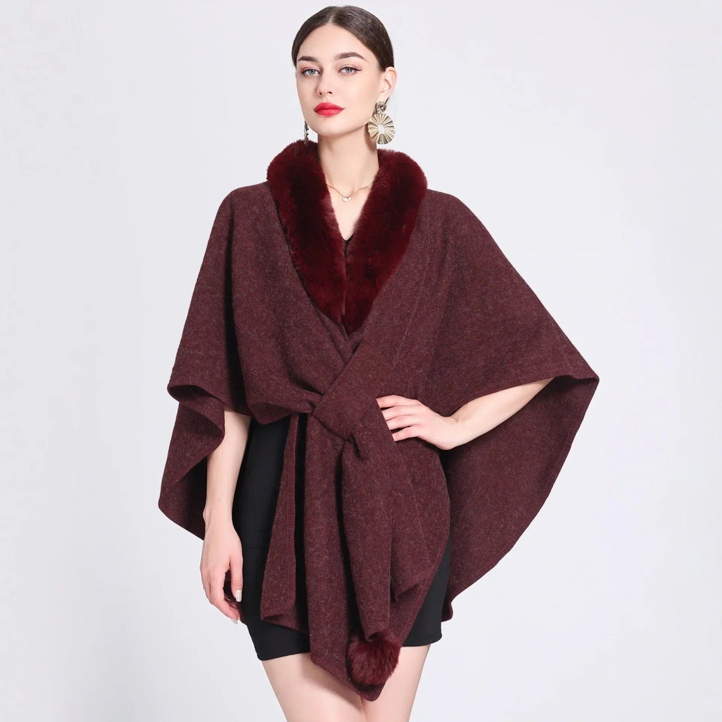 Cape Chic en Fourrure bordeaux