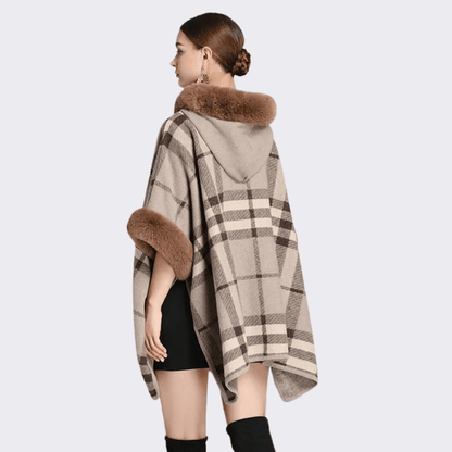 Poncho Chic à Carreaux