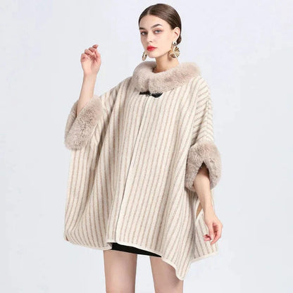 Poncho Féminin en Fourrure de Luxe beige